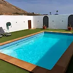 فيلة Miriam *